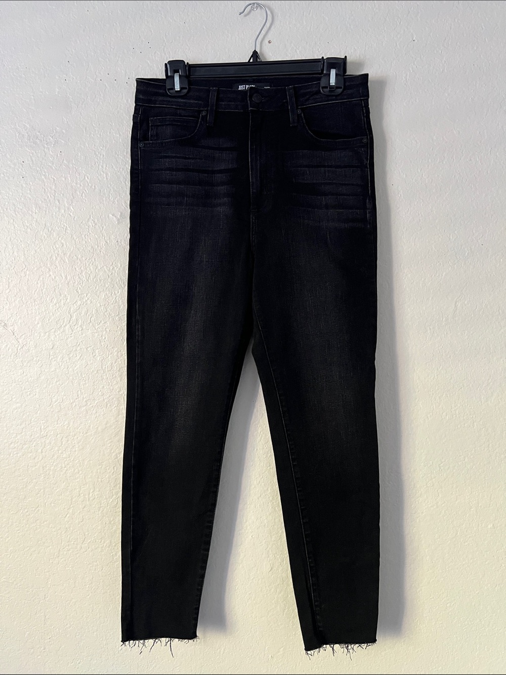 Like New! JUST BLACK DENIM High Rise Skinny Raw Hem Washed Black 29P